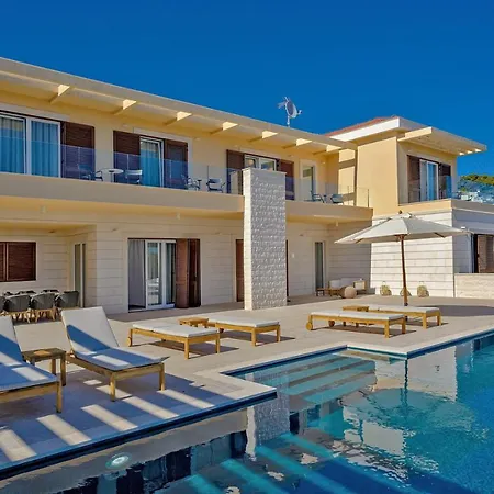 Luxury Hvar Deluxe Palace 1 With Heated Pool, Gym And Sauna Villa