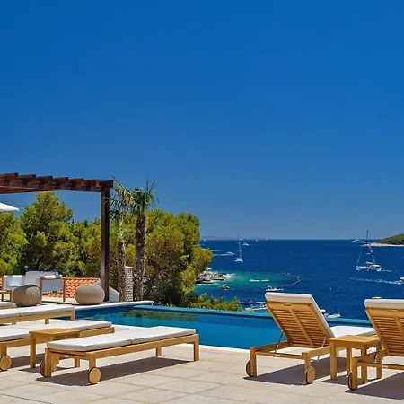빌라 Luxury Hvar Deluxe Palace 1 With Heated Pool, Gym And Sauna 흐바르